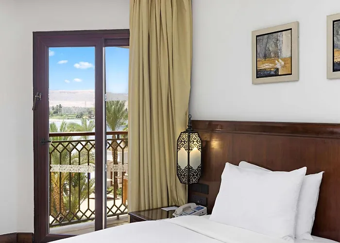 One-Bedroom Twin Room